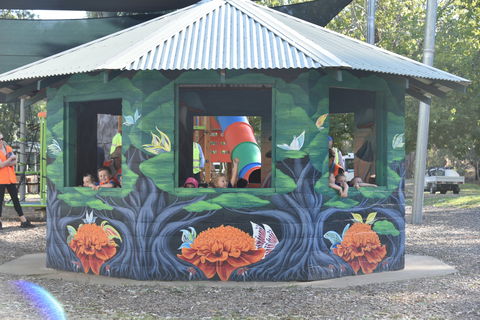 Howlong's Enchanted Hut - Attractions 0