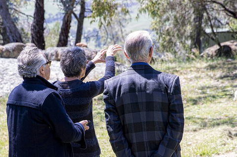 Bathurst Wine Trail Full-Day Private Tour With Tastings - Attractions 1