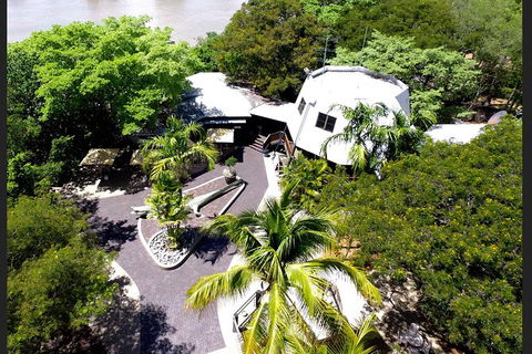 Pathfinder Jumping Crocodile Cruise Shuttle Bus - Attractions 8