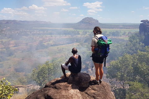 Arnhem Land Injalak Hill Full-Day Tour From Darwin - Attractions 9