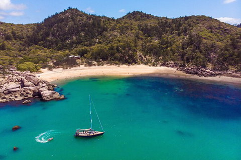 Helicopter And Magnetic Island Sailing - Attractions 5