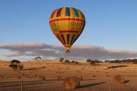 Barossa Valley Hot Air Balloon Ride With Breakfast - Attractions 7