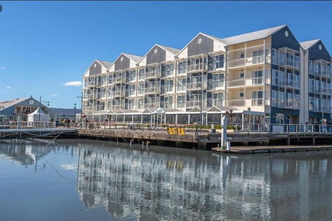 3.5 Hours Walking Guided Tour Of Launceston Highlights - Attractions 2