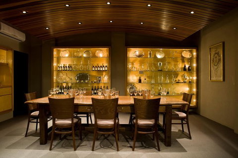 Behind-the-Scenes De Bortoli Gourmet Food And Wine Tasting Tour Including 3-Course Lunch - Attractions 5