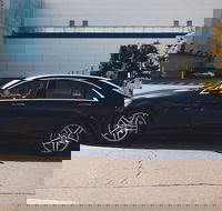 Departure Private Transfers Melbourne to Melbourne Airport MEL in Business Car - Attractions