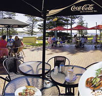 The Beach and Bush Gallery and Cafe - Attractions
