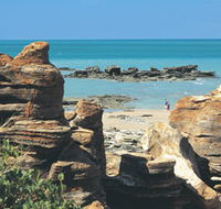 Reddell Beach - Attractions