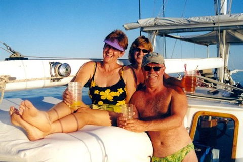 A Whitsunday Luxury Sailing Holiday - See Attractions 4