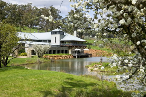 Millbrook Winery - Attractions 0