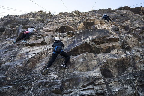 Rock Climbing At The Kangaroo Point Cliffs In Brisbane - Attractions 4