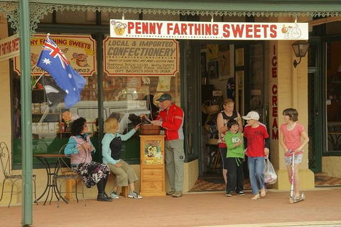 2-Day Wave Rock, York, Wildflowers & Aboriginal Experience - Attractions 4