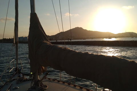 Townsville Small Group Sunset Sail Sailing Cruise Boat Tour Charter Hire - Attractions 2