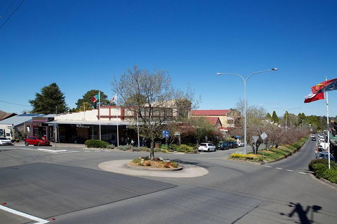 Private Blue Mountains Escape The Crowds SUV Tour - See Attractions 4