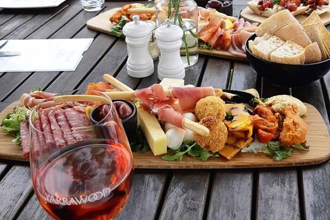 CHEVY CONVERTIBLE Package For 4 -Wine Lunch Cheese & Chocolate From Yarra Valley - Attractions 0