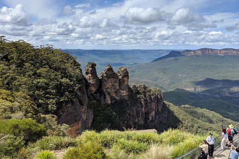 Blue Mountains Private Tour - Wild Kangaroos, Waterfalls And The Three Sisters - Attractions 0